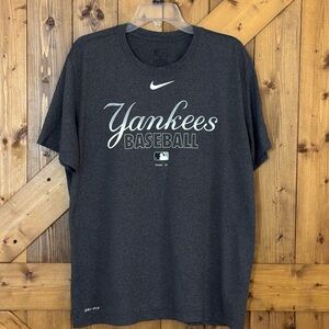 Men's NIKE Dri Fit Dark Grey Yankee Baseball Tee | Size XL